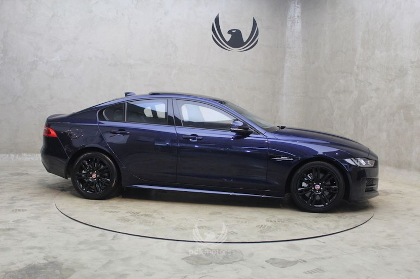 Foto do veículo JAGUAR  XE R-SPORT 2017 14.300 KM 189.000,00