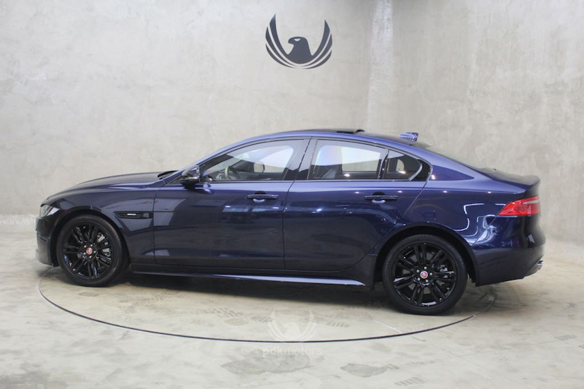 Foto do veículo JAGUAR  XE R-SPORT 2017 14.300 KM 189.000,00