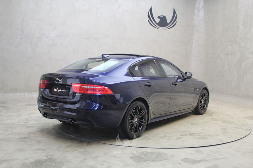 Foto do veículo JAGUAR  XE R-SPORT 2017 14.300 KM 189.000,00