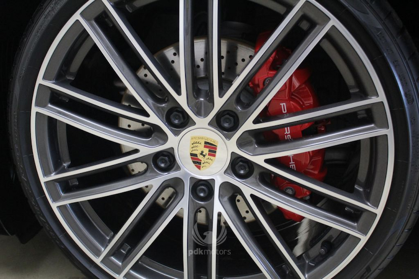 Foto do veículo PORSCHE  718 CAYMAN GTS 2019 1.895 KM 520.000,00