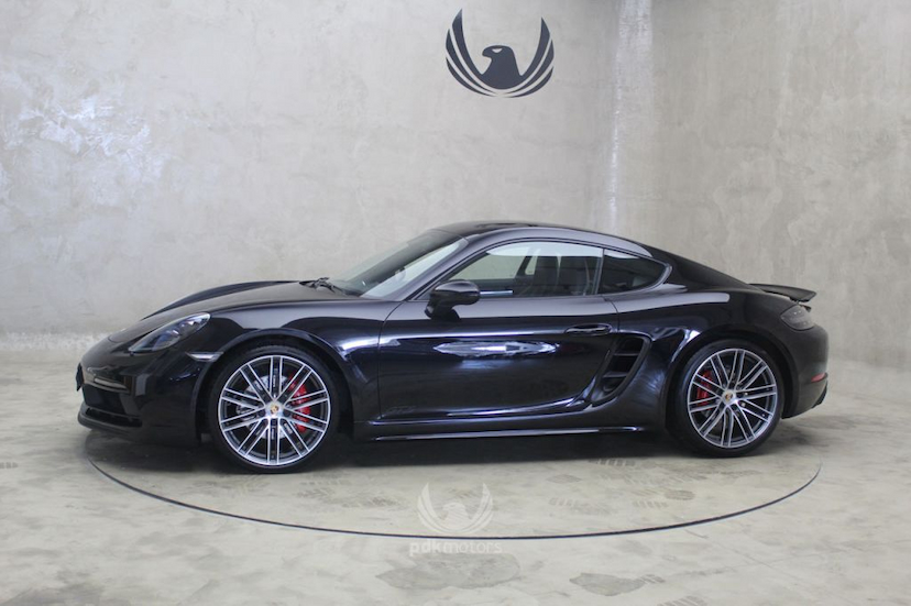 Foto do veículo PORSCHE  718 CAYMAN GTS 2019 1.895 KM 520.000,00