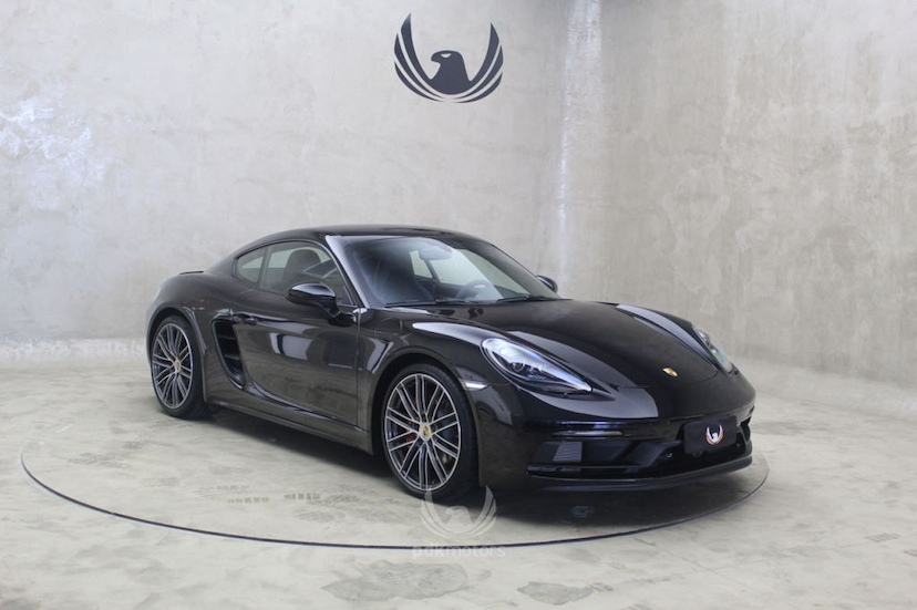 Foto do veículo PORSCHE  718 CAYMAN GTS 2019 1.895 KM 520.000,00