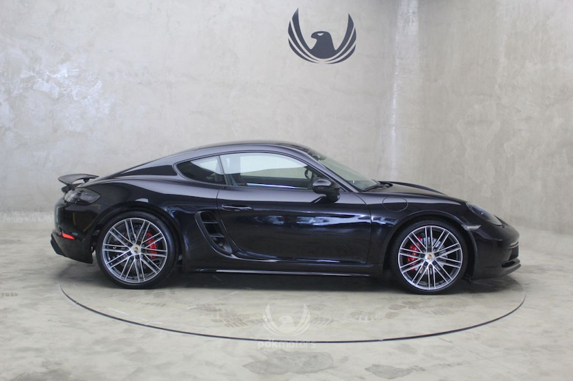 Foto do veículo PORSCHE  718 CAYMAN GTS 2019 1.895 KM 520.000,00