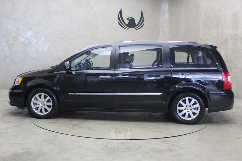 Foto do veículo CHRYSLER  TOWN&COUNTRY 2014 51.200 KM 139.000,00