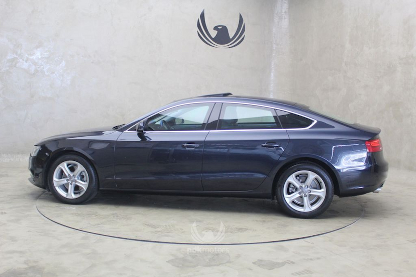 Foto do veículo AUDI A5 SPORTBACK AMBIENTE 2013 21.425 KM 99.000,00
