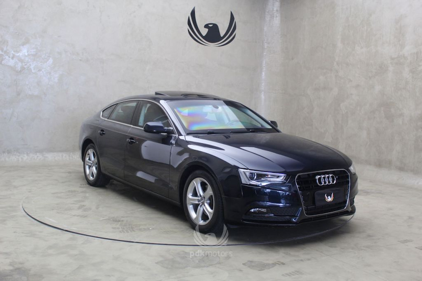 Foto do veículo AUDI A5 SPORTBACK AMBIENTE 2013 21.425 KM 99.000,00