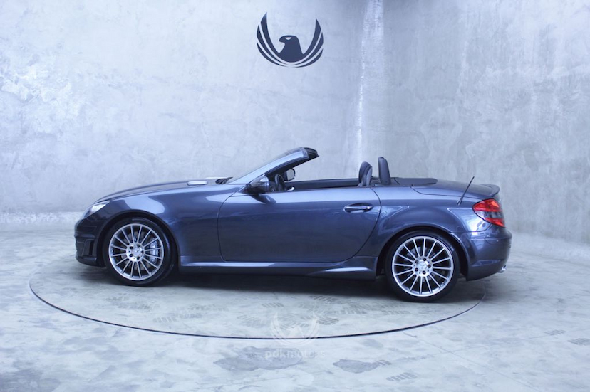 Foto do veículo MERCEDES-BENZ  SLK 55 AMG 2010 35.765 KM 185.000,00