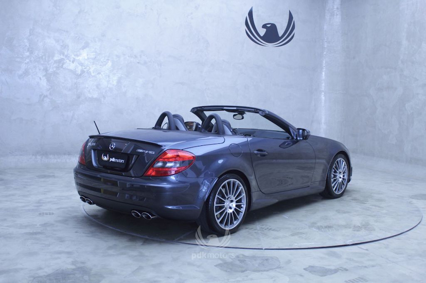 Foto do veículo MERCEDES-BENZ  SLK 55 AMG 2010 35.765 KM 185.000,00