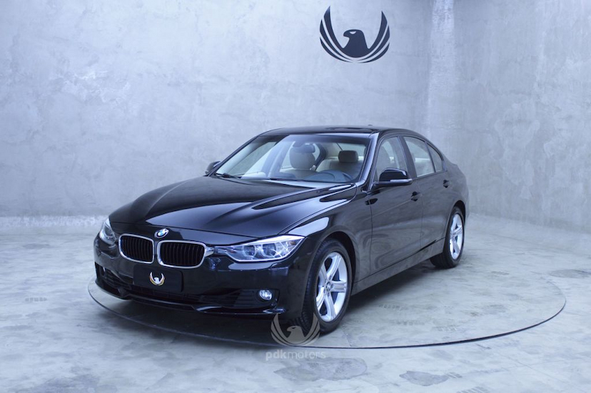 Foto do veículo BMW  320I 2013 55.900 KM 72.900,00