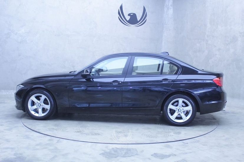 Foto do veículo BMW  320I 2013 55.900 KM 72.900,00