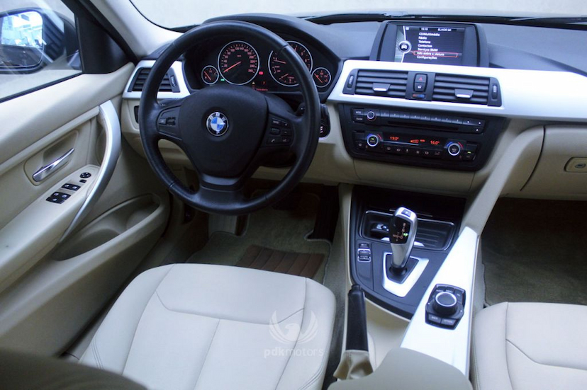 Foto do veículo BMW  320I 2013 55.900 KM 72.900,00