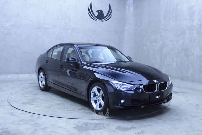 Foto do veículo BMW  320I 2013 55.900 KM 72.900,00