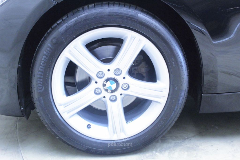 Foto do veículo BMW  320I 2013 55.900 KM 72.900,00