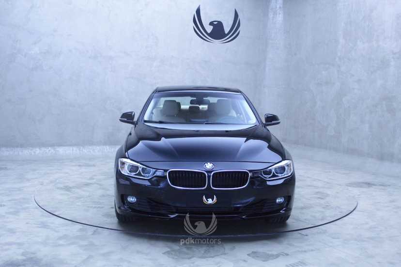Foto do veículo BMW  320I 2013 55.900 KM 72.900,00