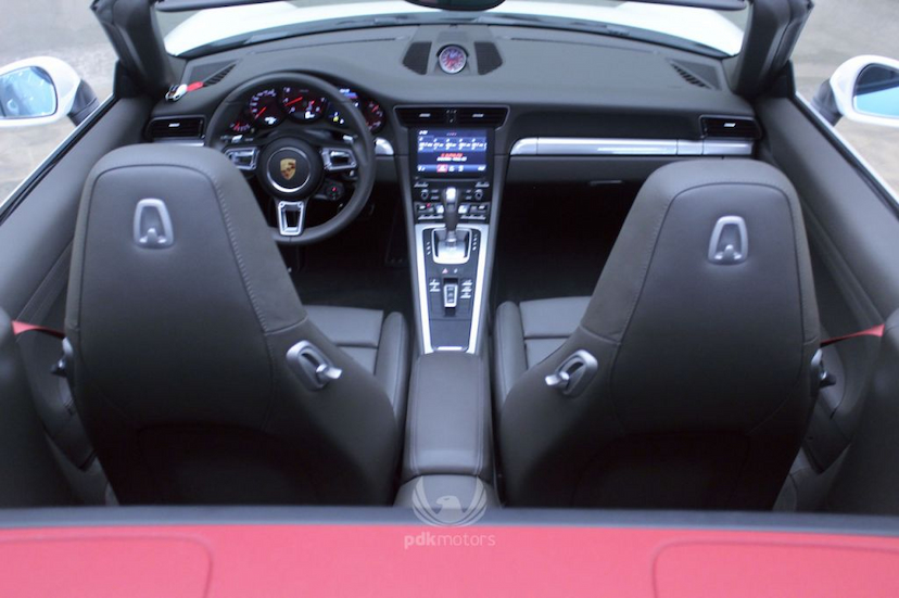 Foto do veículo PORSCHE  911 CARRERA S CABRIOLET 2017 4.475 KM 659.000,00