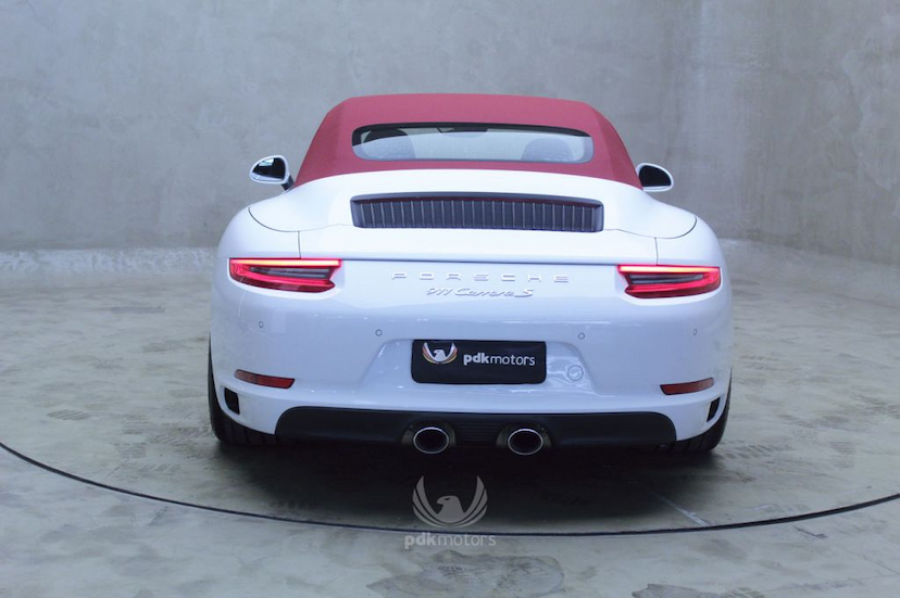 Foto do veículo PORSCHE  911 CARRERA S CABRIOLET 2017 4.475 KM 659.000,00