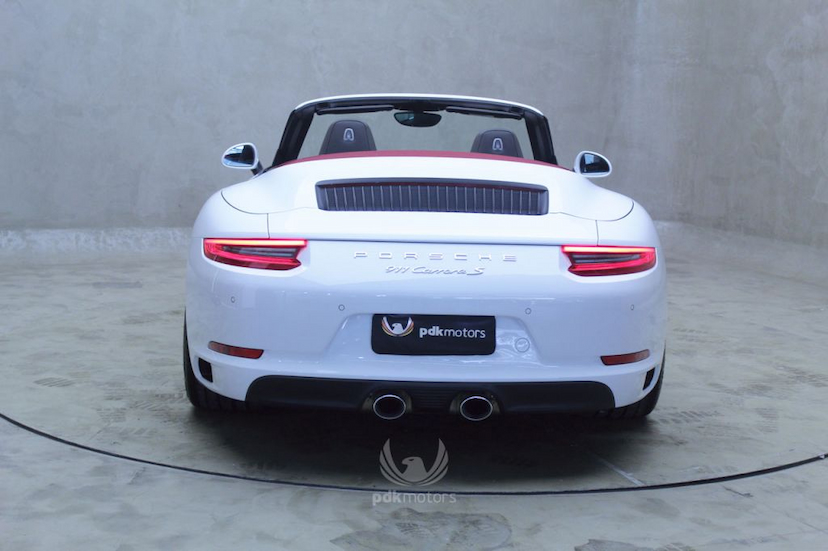 Foto do veículo PORSCHE  911 CARRERA S CABRIOLET 2017 4.475 KM 659.000,00