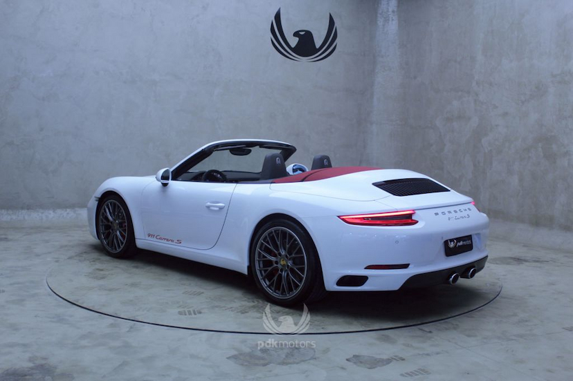 Foto do veículo PORSCHE  911 CARRERA S CABRIOLET 2017 4.475 KM 659.000,00