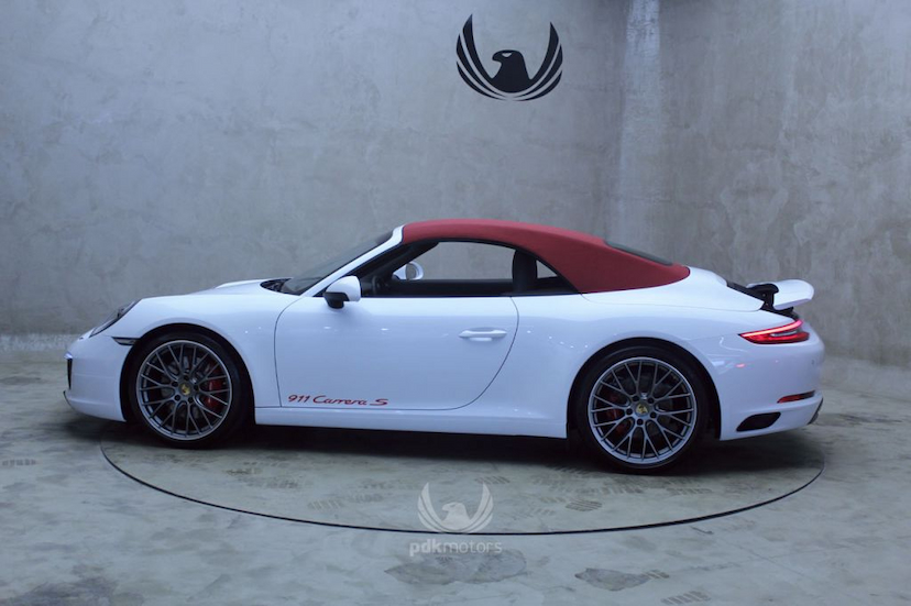 Foto do veículo PORSCHE  911 CARRERA S CABRIOLET 2017 4.475 KM 659.000,00