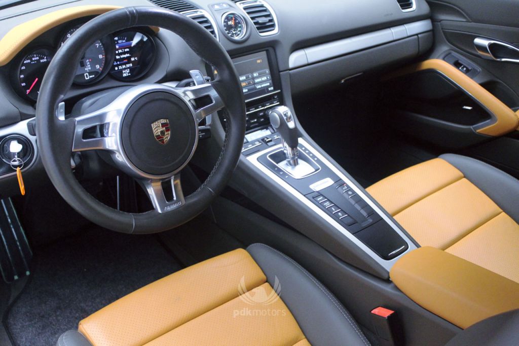 Foto do veículo PORSCHE  CAYMAN S 2015 4.415 KM 349.000,00