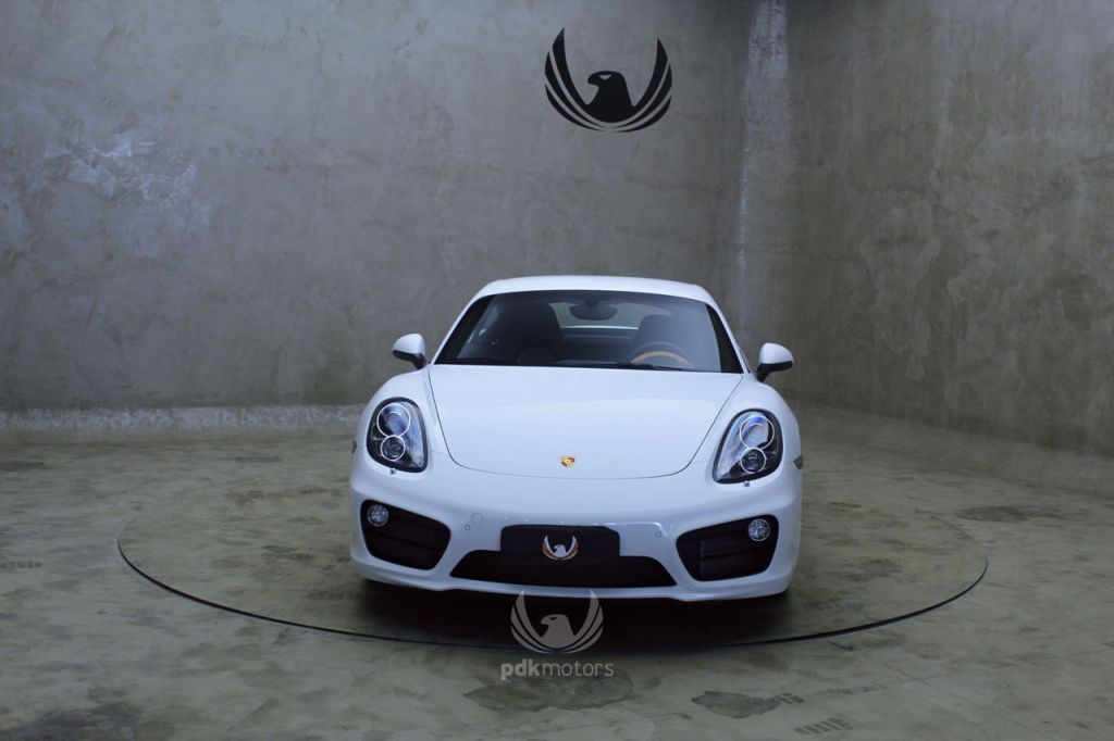 Foto do veículo PORSCHE  CAYMAN S 2015 4.415 KM 349.000,00