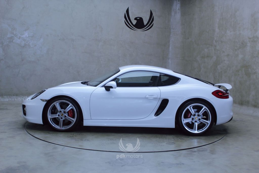 Foto do veículo PORSCHE  CAYMAN S 2015 4.415 KM 349.000,00
