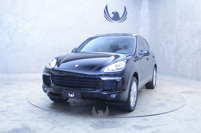 Foto do veículo PORSCHE  CAYENNE V6 2016 46.343 KM 249.000,00
