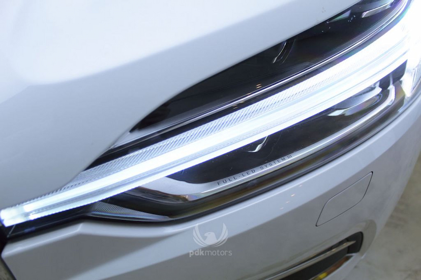 Foto do veículo VOLVO  XC60 T5 INSCRIPTION 2018 21.215 KM 259.000,00