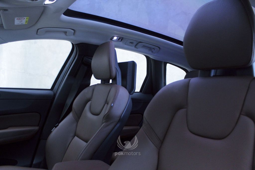 Foto do veículo VOLVO  XC60 T5 INSCRIPTION 2018 21.215 KM 259.000,00