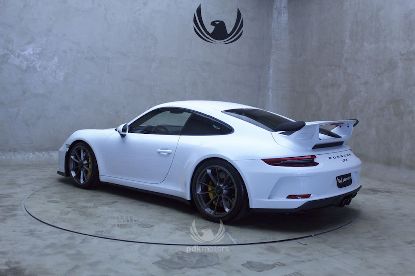 Foto do veículo PORSCHE  911 GT3 2018 2.750 KM 1.225.000,00