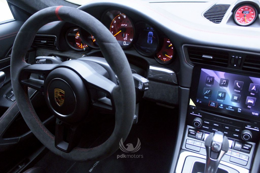 Foto do veículo PORSCHE  911 GT3 2018 2.750 KM 1.225.000,00