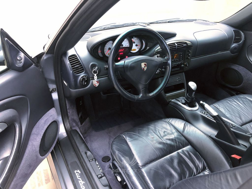 Foto do veículo PORSCHE  911 TURBO 2001 62.600 KM 399.000,00