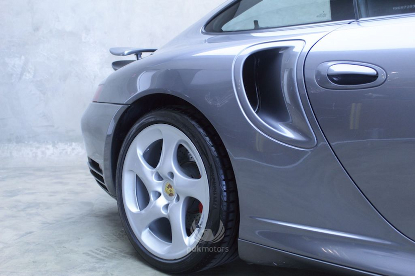 Foto do veículo PORSCHE  911 TURBO 2001 62.600 KM 399.000,00
