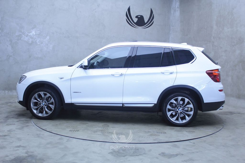 Foto do veículo BMW  X3 2.0I X-LINE 2017 58.740 KM 149.000,00