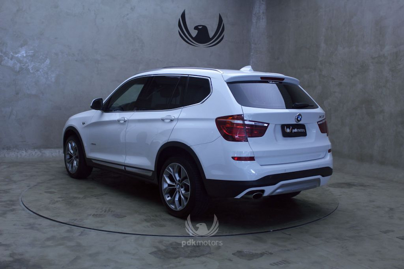 Foto do veículo BMW  X3 2.0I X-LINE 2017 58.740 KM 149.000,00