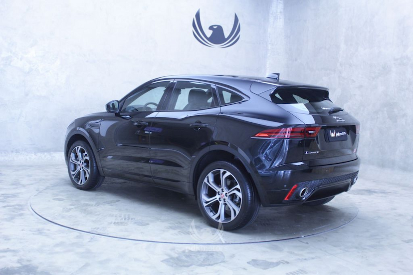 Foto do veículo JAGUAR  E-PACE FIRST EDITION 2018 5.240 KM 255.000,00