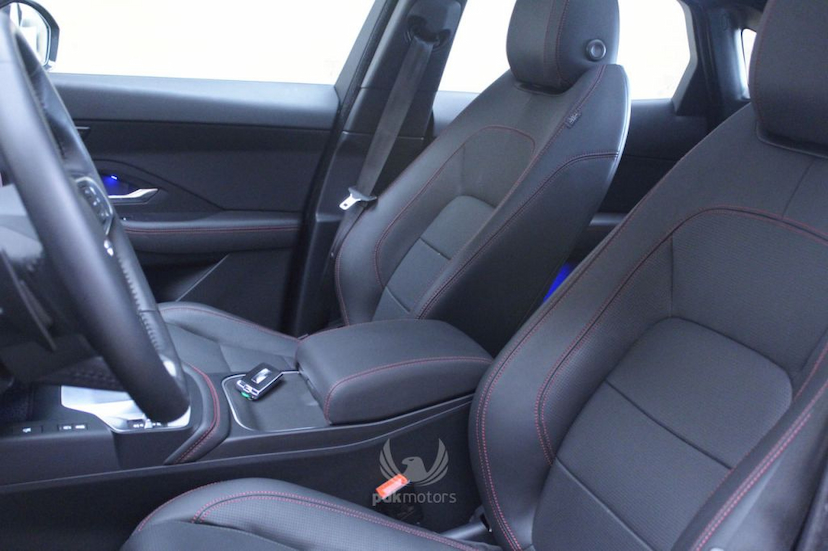Foto do veículo JAGUAR  E-PACE FIRST EDITION 2018 5.240 KM 255.000,00