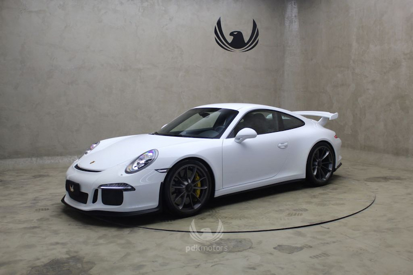 Foto do veículo PORSCHE  911 GT3 2014 21.450 KM 849.990,00
