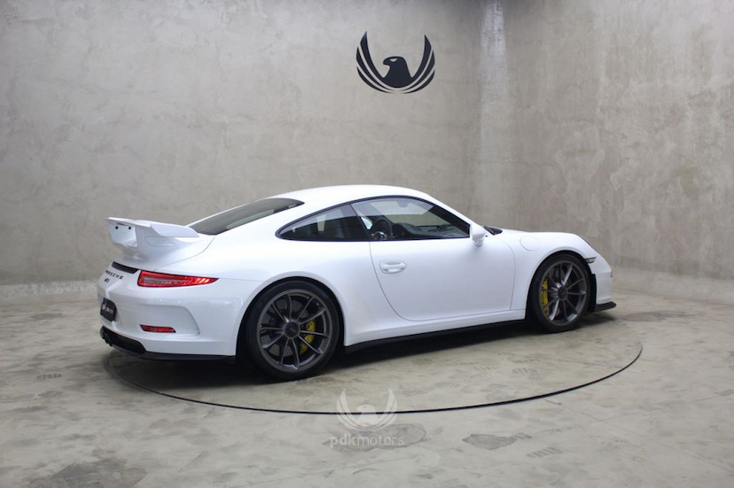 Foto do veículo PORSCHE  911 GT3 2014 21.450 KM 849.990,00