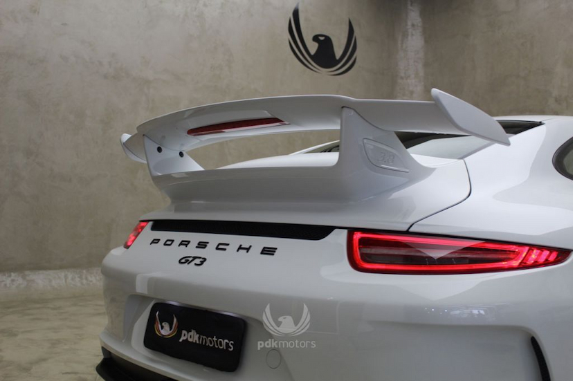 Foto do veículo PORSCHE  911 GT3 2014 21.450 KM 849.990,00