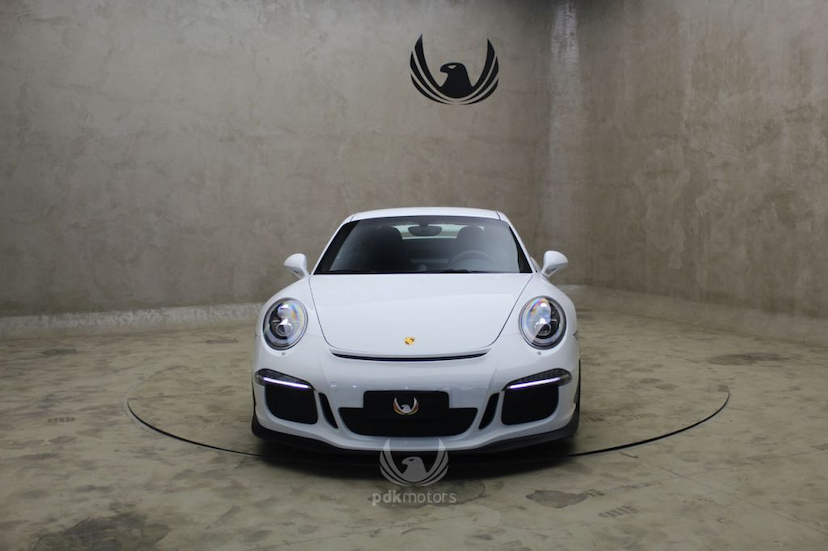 Foto do veículo PORSCHE  911 GT3 2014 21.450 KM 849.990,00