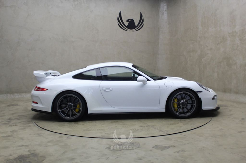 Foto do veículo PORSCHE  911 GT3 2014 21.450 KM 849.990,00