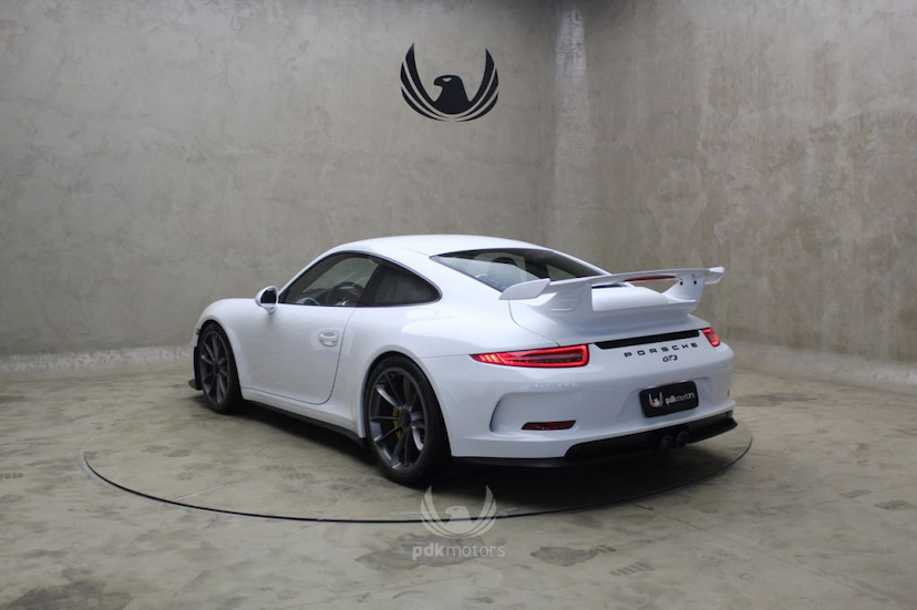 Foto do veículo PORSCHE  911 GT3 2014 21.450 KM 849.990,00