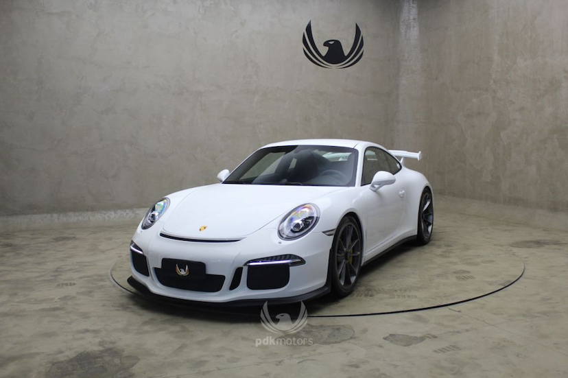 Foto do veículo PORSCHE  911 GT3 2014 21.450 KM 849.990,00