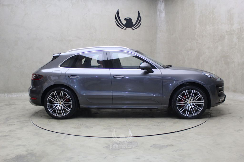 Foto do veículo PORSCHE  MACAN TURBO 2015 36.510 KM 344.900,00