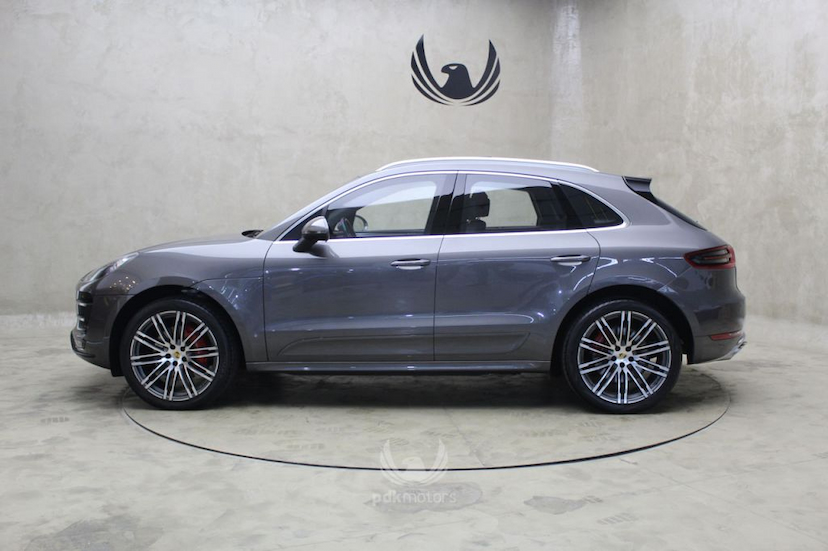 Foto do veículo PORSCHE  MACAN TURBO 2015 36.510 KM 344.900,00