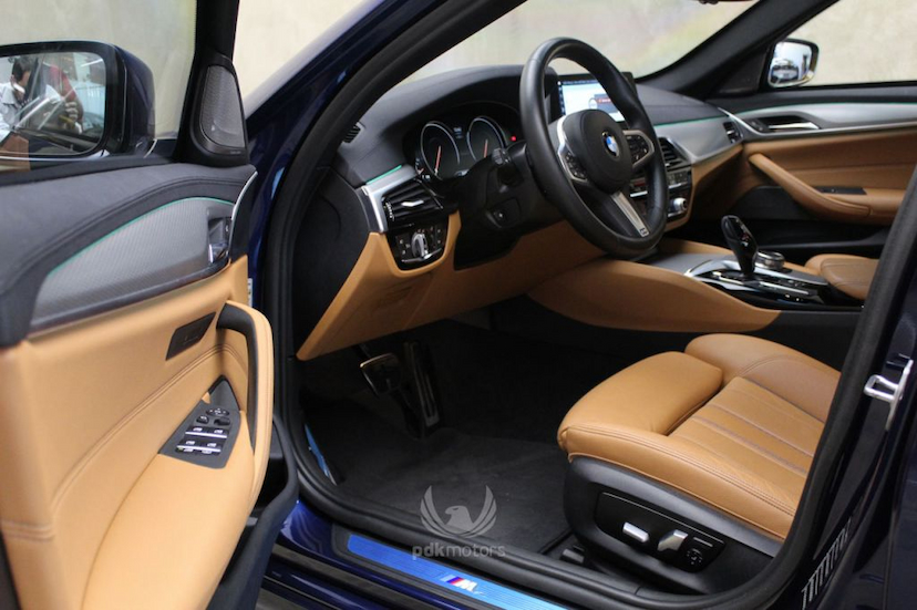 Foto do veículo BMW  540I M SPORT 2018 21.350 KM 359.000,00