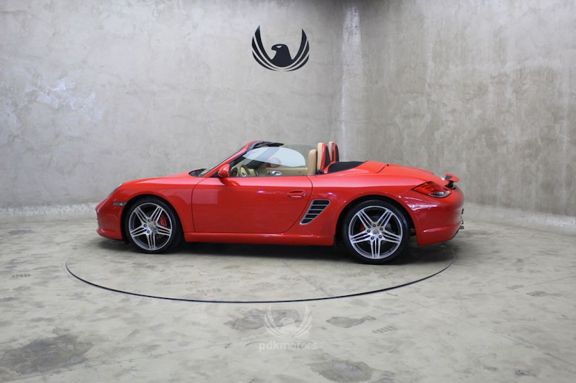 Foto do veículo PORSCHE  BOXSTER S 2011 17.491 KM 229.000,00