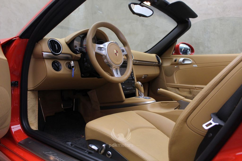 Foto do veículo PORSCHE  BOXSTER S 2011 17.491 KM 229.000,00