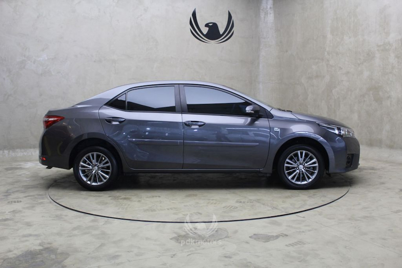 Foto do veículo TOYOTA  COROLLA 2.0 XEI 2016 46.523 KM 70.000,00